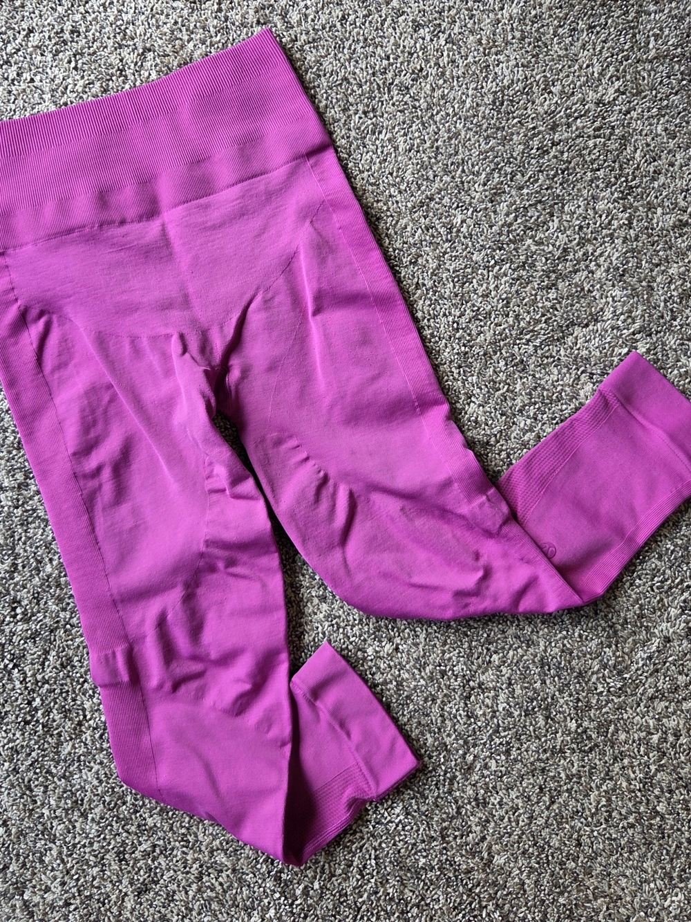 lululemon athletica Seamless High-Rise Cropped Leggings in Fuchsia Pink